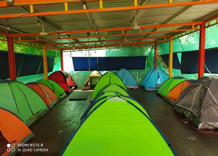 Chakpool Hostal & Camping Pensión