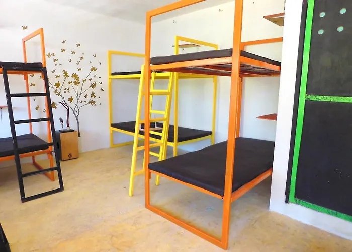 Chakpool Hostal & Camping Pensión
